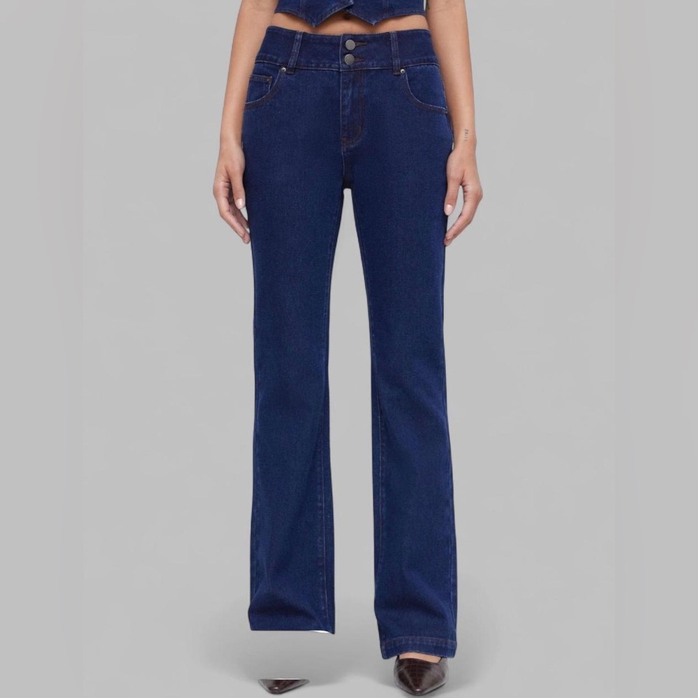 Dark Wash High Rise Women’s Jeans size Medium